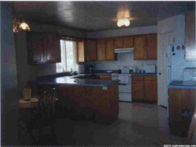 2018 Mountain View Dr, Eagle Mountain, UT 84043 — photo 2