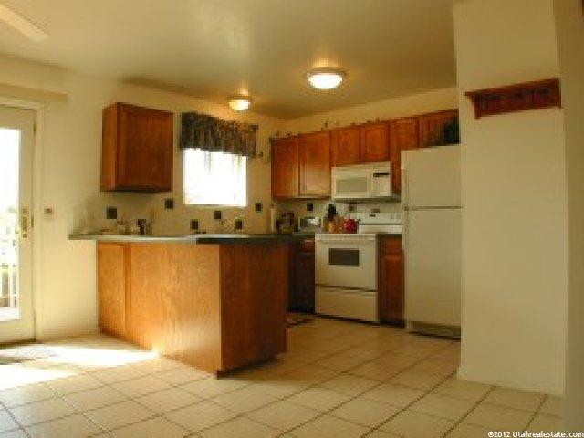 442 E 1650 S, Kaysville, UT 84037 — photo 2