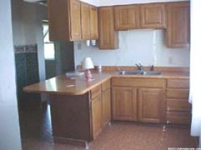 451 Whitesides St, Layton, UT 84041 — photo 5
