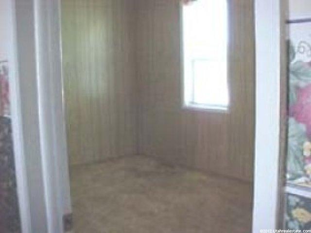 451 Whitesides St, Layton, UT 84041 — photo 6