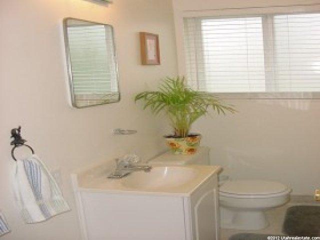1468 N 350 W, Bountiful, UT 84010 — photo 8