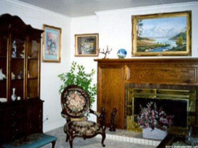 10318 Silver Willow Dr, Sandy, UT 84070 — photo 4