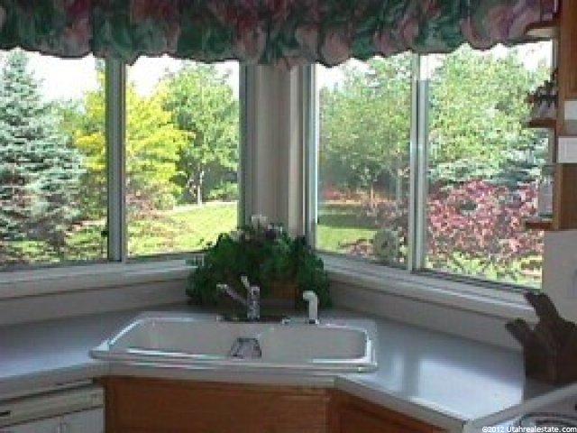 11026 Foxmoor Dr, Sandy, UT 84092 — photo 7