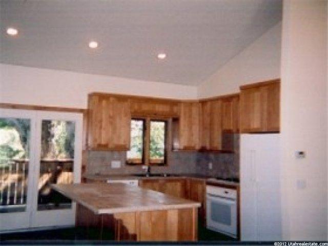 10301 Clearview Dr, Sandy, UT 84070 — photo 2