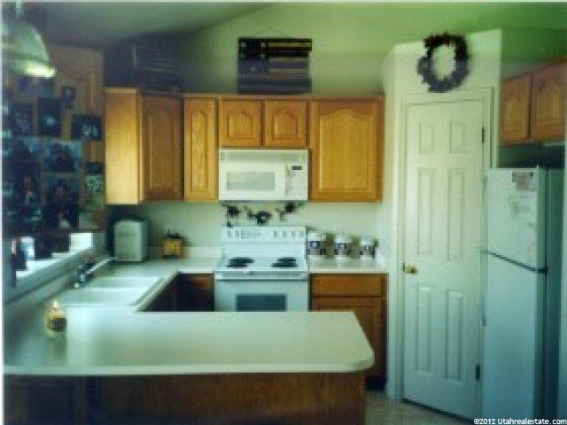 639 Jim Bridger Dr, Centerville, UT 84014 — photo 2