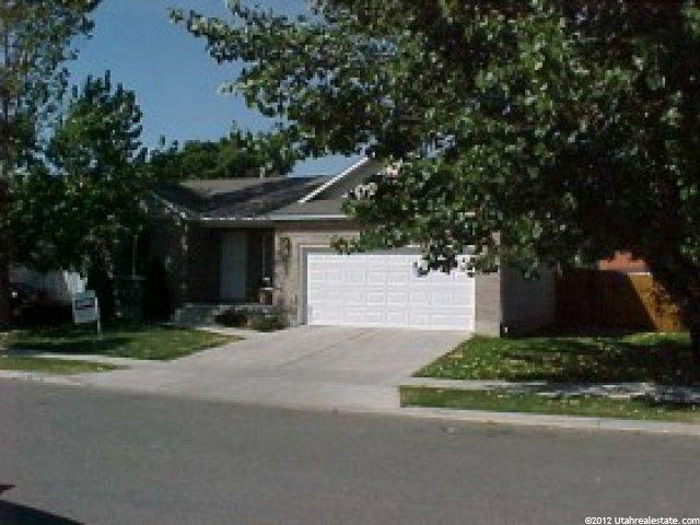 190 Meadow View Dr, Ogden, UT 84404 — photo 2