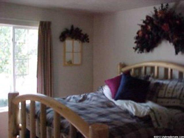 190 Meadow View Dr, Ogden, UT 84404 — photo 8