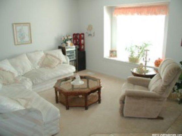 698 Lewis And Clark Cir, Centerville, UT 84014 — photo 2
