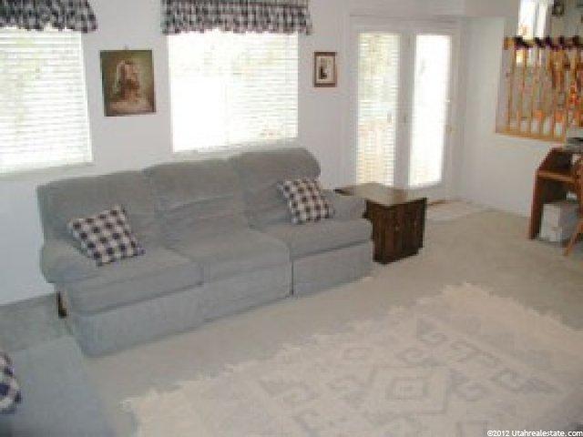 698 Lewis And Clark Cir, Centerville, UT 84014 — photo 5