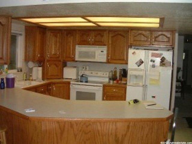 2809 S Bluff Rd, Syracuse, UT 84075 — photo 2