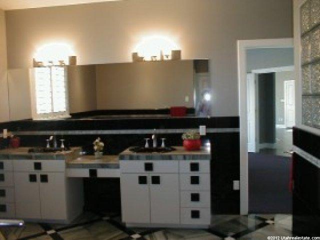655 Oakview Ct, North Salt Lake, UT 84054 — photo 4