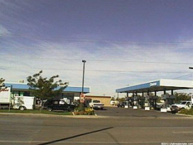 1716 S Main St, Clearfield, UT 84015 — photo 2