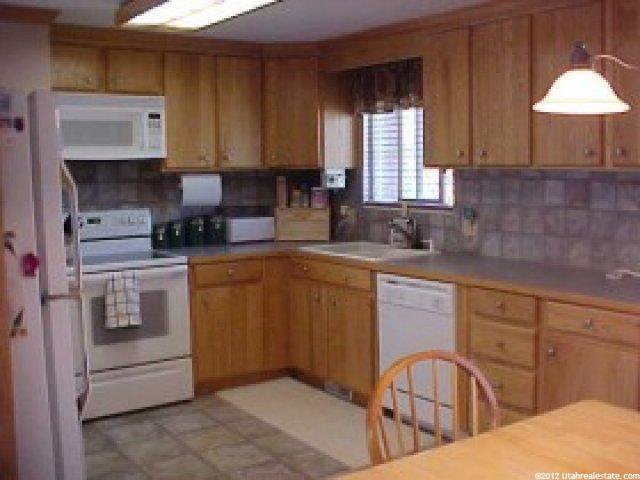 1107 Saphire Dr, Sandy, UT 84094 — photo 3