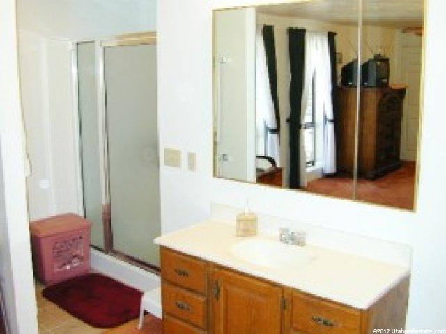 594 E 100 N, Kaysville, UT 84037 — photo 5
