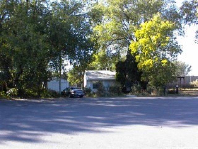 570 W 550 N, Bountiful, UT 84010 — photo 2