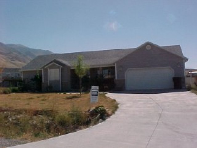 1950 Pebble Cir, Lake Point, UT 84074 — photo 3