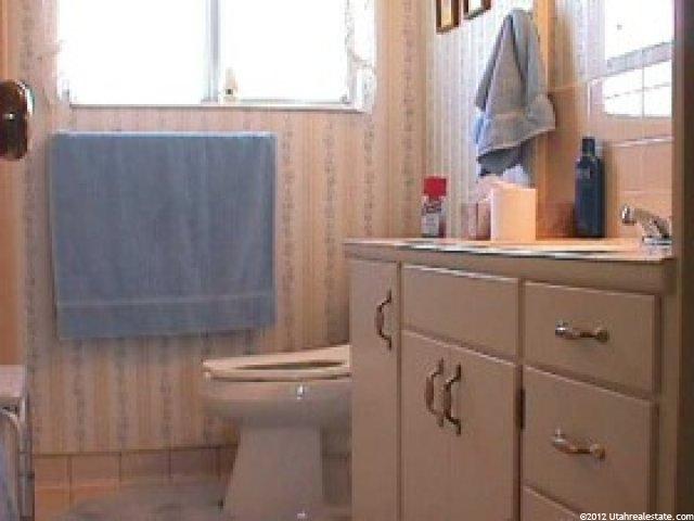 384 Princeton Dr, Midvale, UT 84047 — photo 3