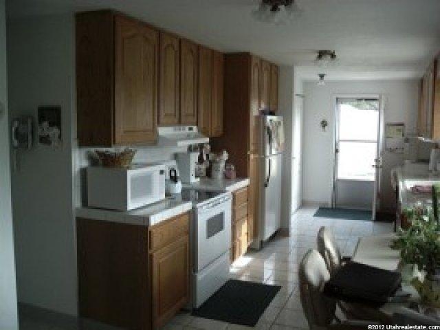 515 Ann St, Clearfield, UT 84015 — photo 3