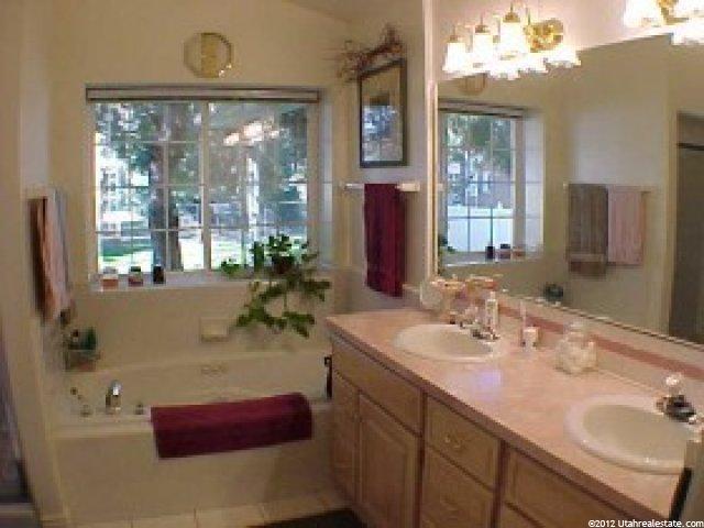 2451 E Cherry Ln, Layton, UT 84040 — photo 4