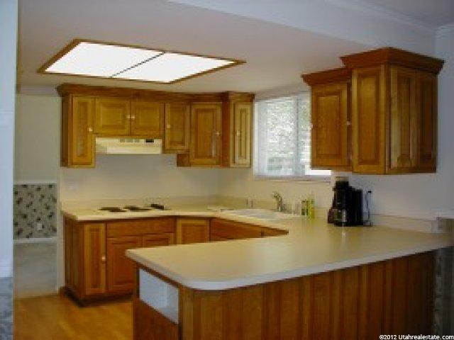 1909 Somerville Dr, Sandy, UT 84093 — photo 2
