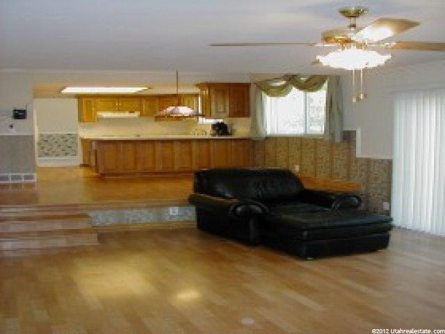 1909 Somerville Dr, Sandy, UT 84093 — photo 4