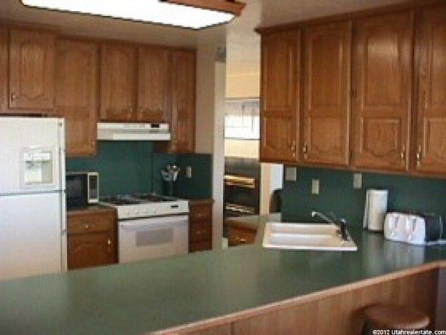 3758 Huntington Dr, Bountiful, UT 84010 — photo 4