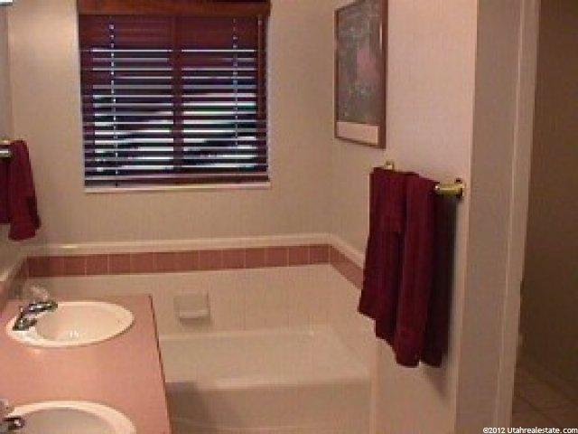 3758 Huntington Dr, Bountiful, UT 84010 — photo 7