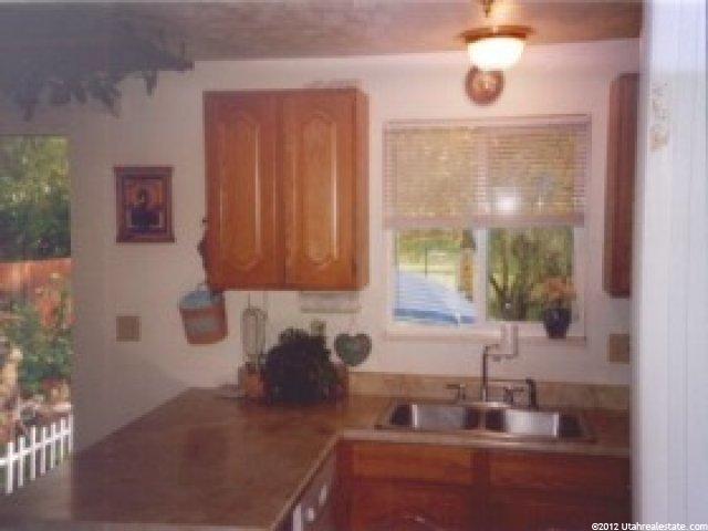 288 Angel St, Sandy, UT 84070 — photo 4