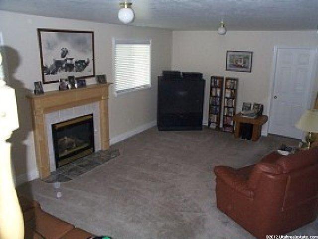 589 W 925 N, Centerville, UT 84014 — photo 5