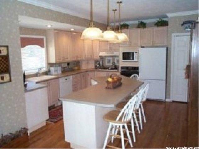 16 Gatehouse Ln, Sandy, UT 84092 — photo 3