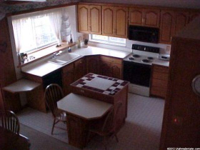 2283 Valley View Dr, Layton, UT 84040 — photo 2