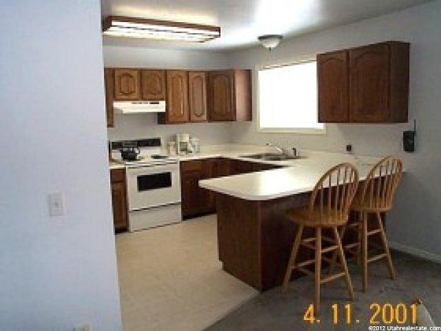 887 Windsor Ln, Bountiful, UT 84010 — photo 2