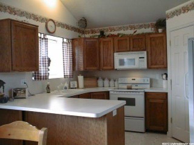 2041 N 750 W, Clinton, UT 84015 — photo 3