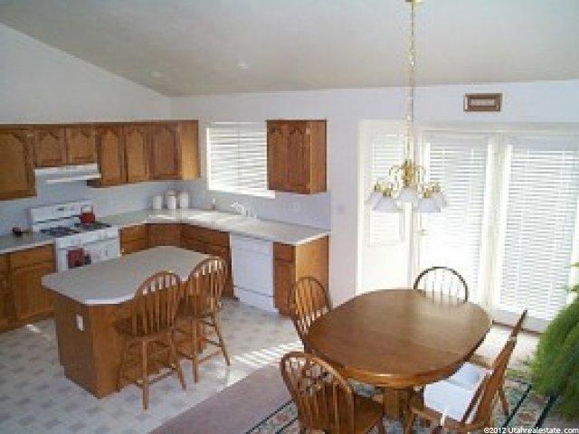 479 W 225 S, Layton, UT 84041 — photo 4