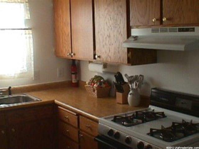 8086 Thoreau Dr, Magna, UT 84044 — photo 3