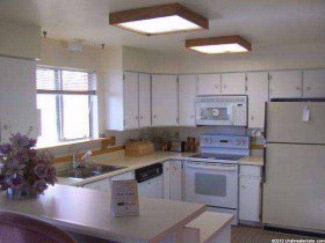 1646 N Highland Dr, Moab, UT 84532 — photo 4