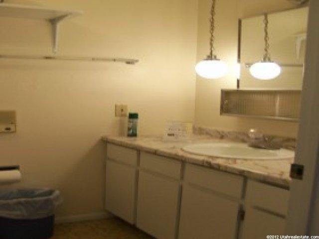 1646 N Highland Dr, Moab, UT 84532 — photo 8