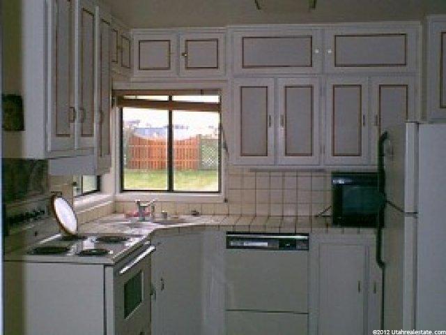 2914 W 1975 N, Farr West, UT 84404 — photo 3