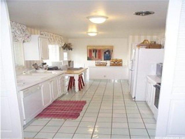 1816 Spring Creek Dr, Bountiful, UT 84010 — photo 3