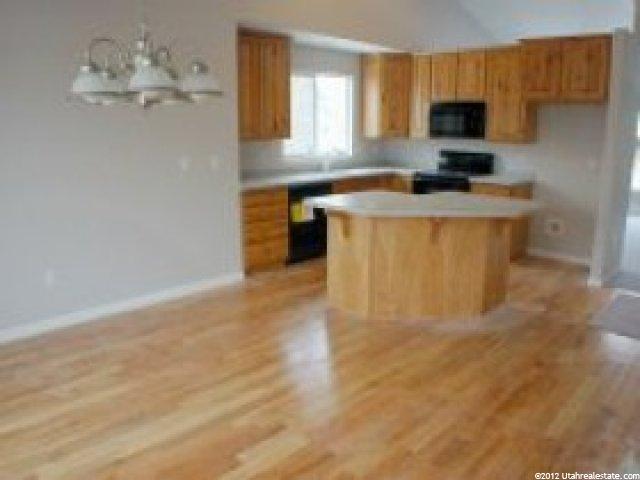 2807 N 2225 E, Layton, UT 84040 — photo 3