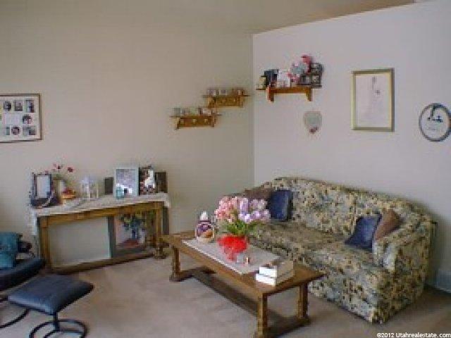9811 Dolomite Ln, Sandy, UT 84094 — photo 2