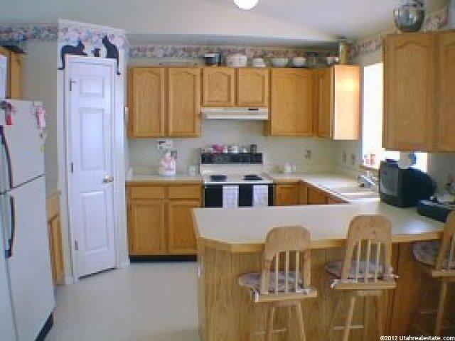 9811 Dolomite Ln, Sandy, UT 84094 — photo 3