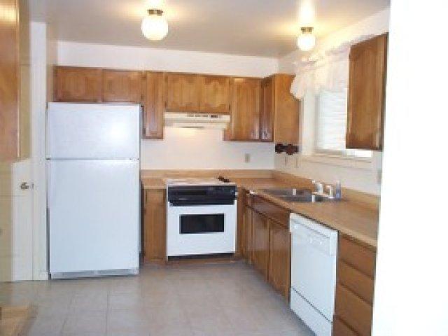 9899 Sandridge Dr, Sandy, UT 84092 — photo 4