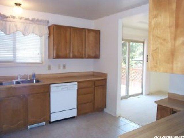 9899 Sandridge Dr, Sandy, UT 84092 — photo 7