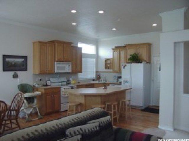 729 W 2175 N, Layton, UT 84041 — photo 4