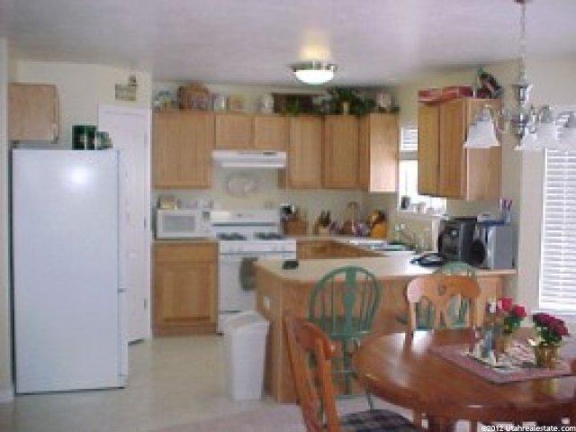 853 Quinn Ct, Ogden, UT 84404 — photo 2