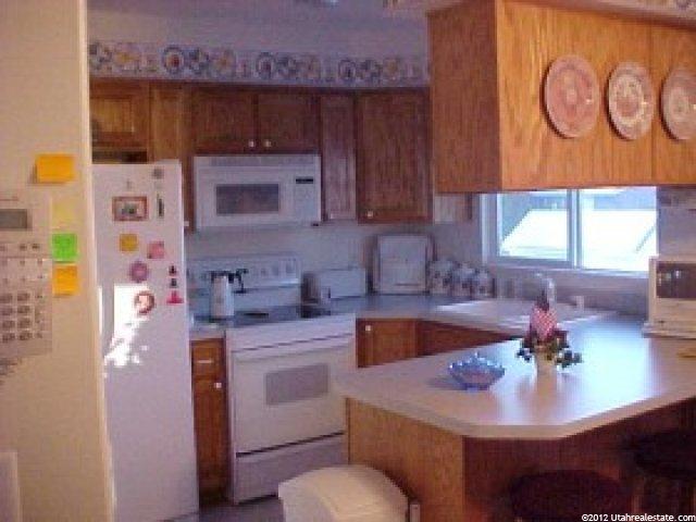 658 N 1260 W, Clinton, UT 84015 — photo 4