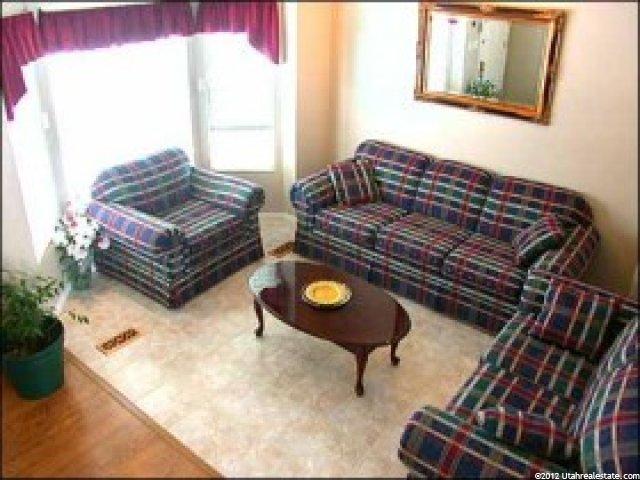10347 Edgecliff Dr, Sandy, UT 84092 — photo 2