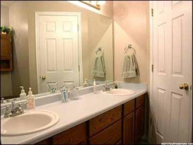 10347 Edgecliff Dr, Sandy, UT 84092 — photo 8