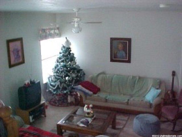 685 E Abbottsford Ln, Sandy, UT 84094 — photo 2